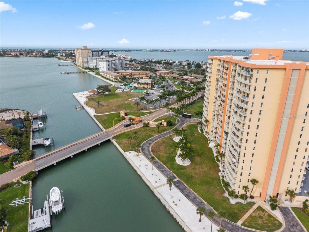 4900 Brittany Drive S, Unit 1808, Saint Petersburg, FL 33715 Photo