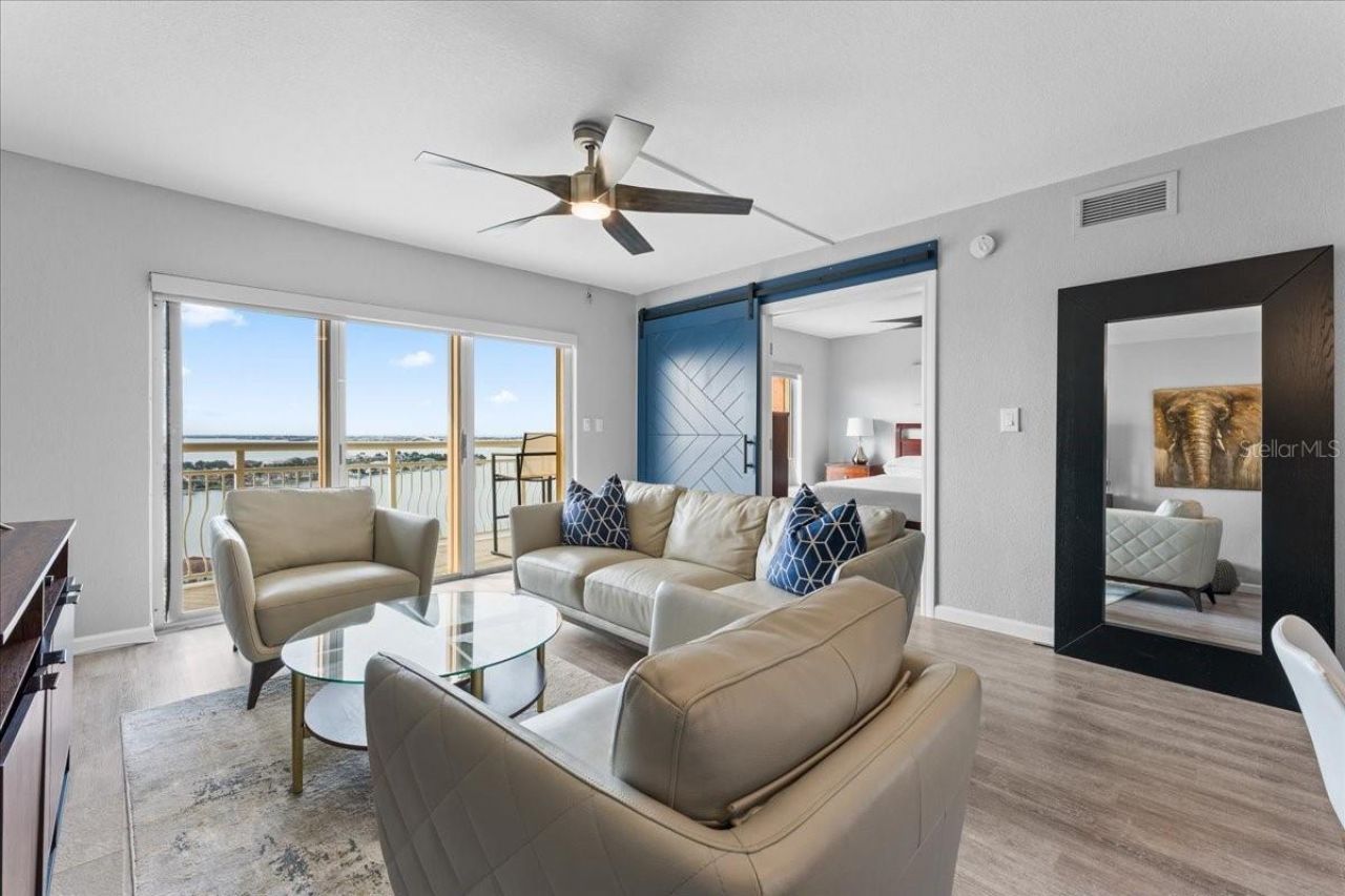 4900 Brittany Drive S, Unit 1808, Saint Petersburg, FL 33715 Photo