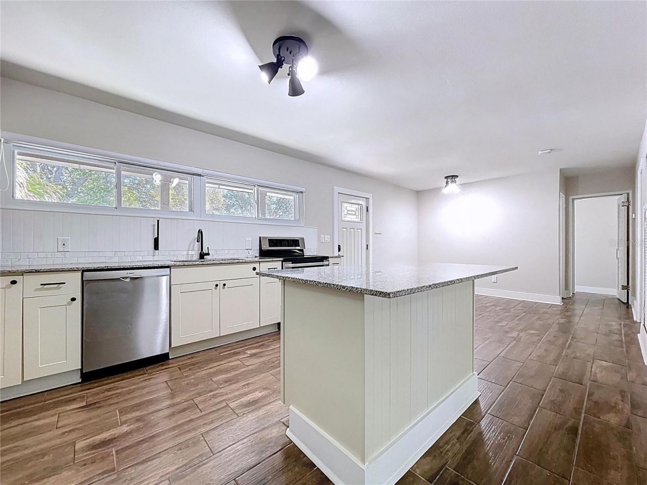 5808 Woodrow Wilson Boulevard Ne, Saint Petersburg, FL 33703 Photo