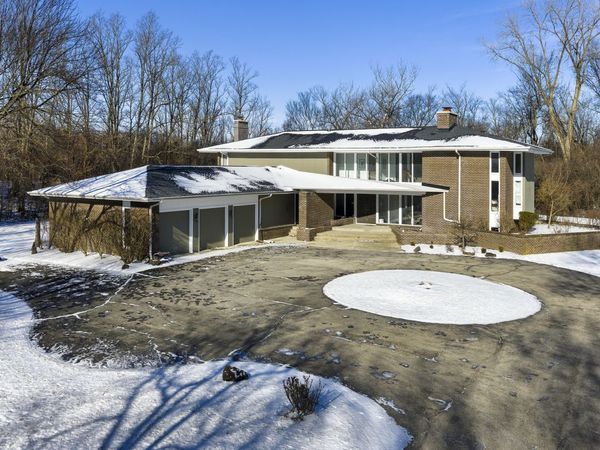 33 Longmeadow Road, Winnetka, IL 60093