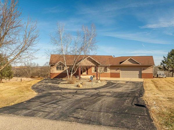 N8875 Blue Vista Lane, New Glarus, WI 53574