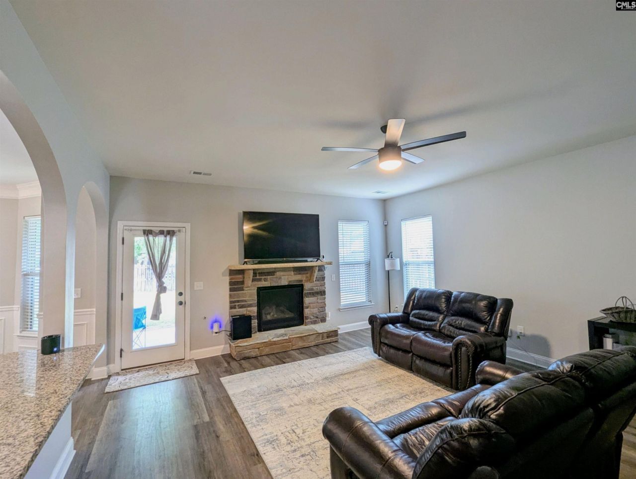 635 Angel Oak Lane Photo 10