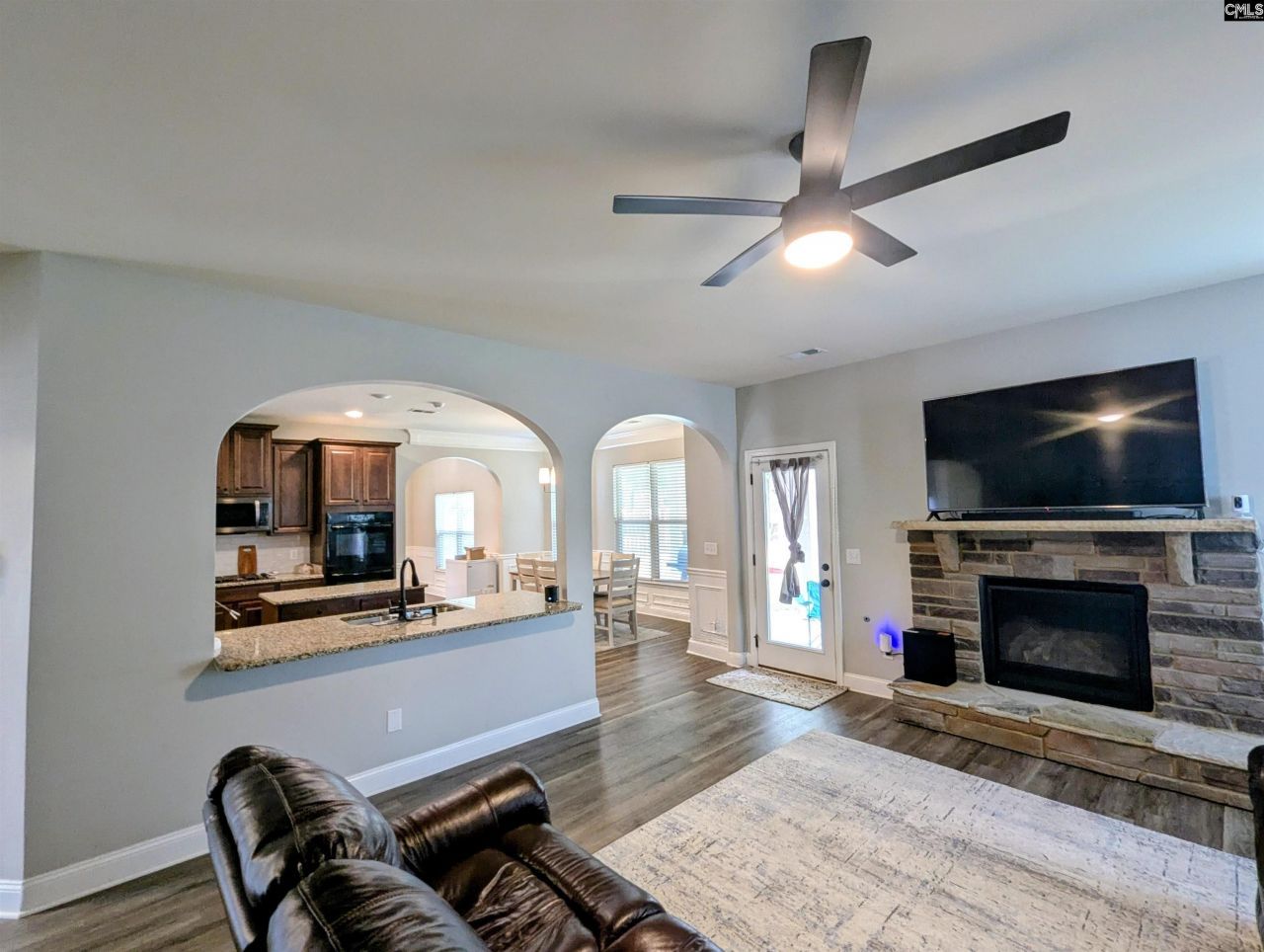 635 Angel Oak Lane Photo 11