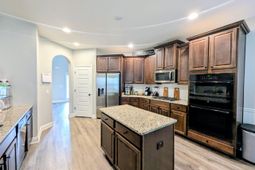 635 Angel Oak Lane photo 4