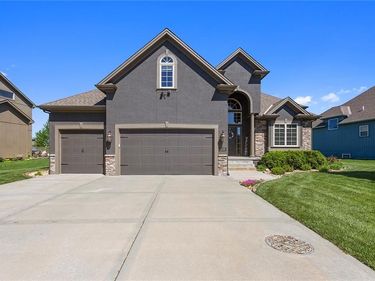 11130 N Brooklyn Avenue, Kansas City, MO 64155