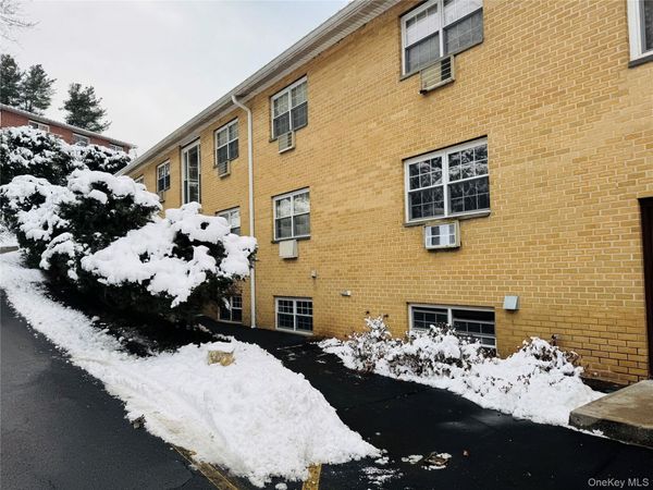 8 Dove Court, Unit 8B, Croton-on-Hudson, NY 10520