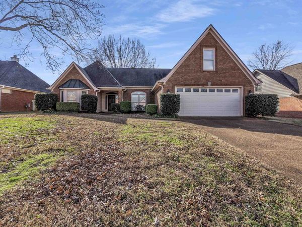 7563 CORDOVA CLUB DR E, Cordova, TN 38018