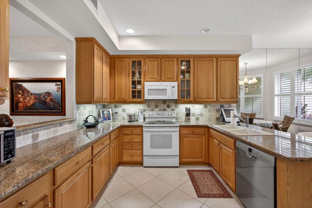 113 Palm Point Circle, Unit A, Palm Beach Gardens, FL 33418 Photo