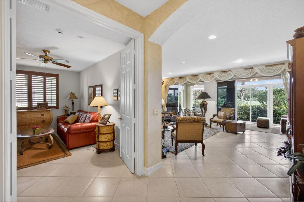 113 Palm Point Circle, Unit A, Palm Beach Gardens, FL 33418 Photo