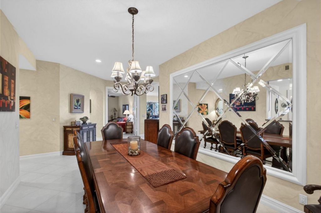 113 Palm Point Circle, Unit A, Palm Beach Gardens, FL 33418 Photo