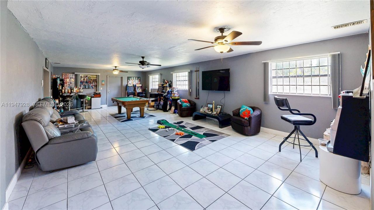 2420 NW 132nd St, Miami, FL 33167 Photo