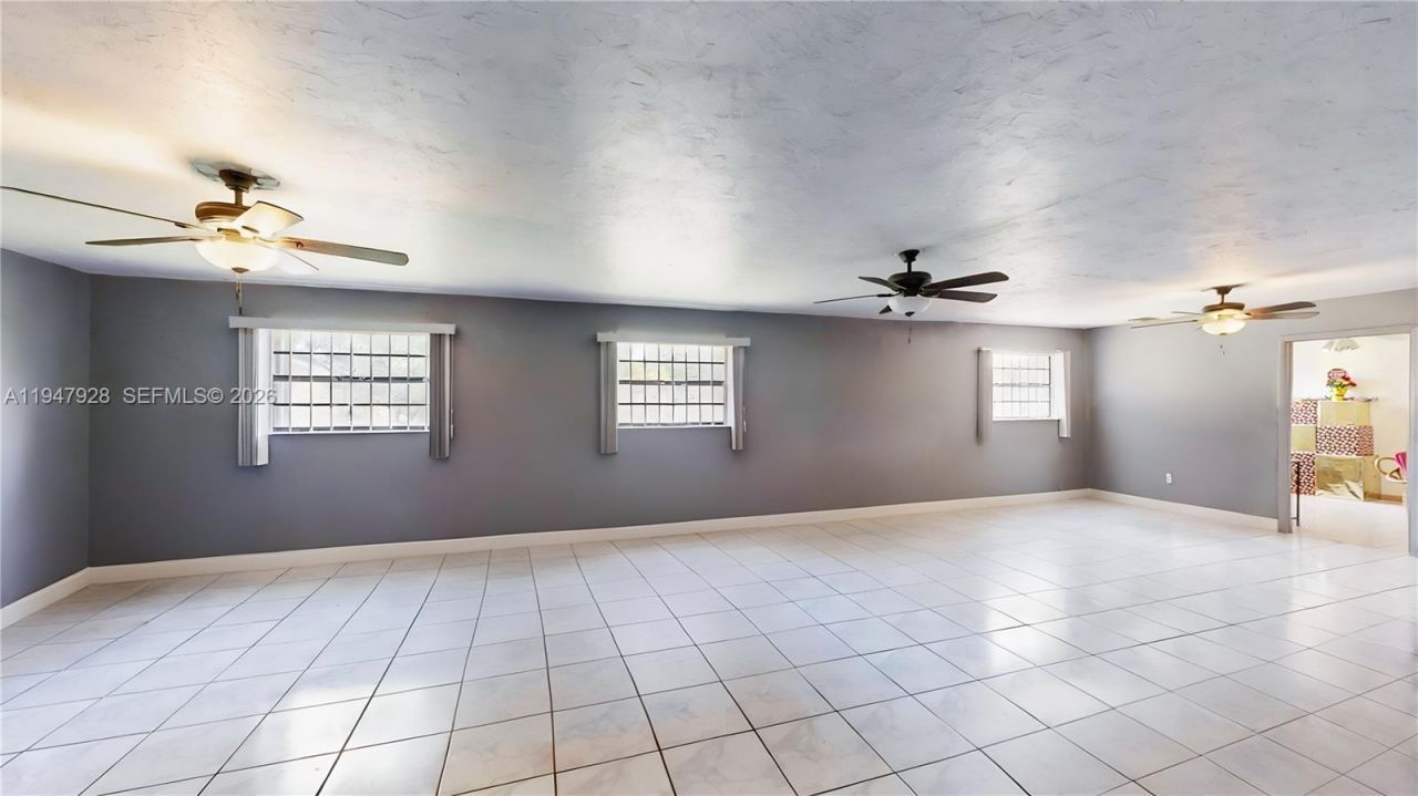 2420 NW 132nd St, Miami, FL 33167 Photo