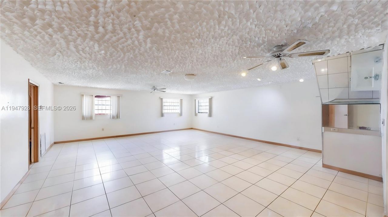 2420 NW 132nd St, Miami, FL 33167 Photo