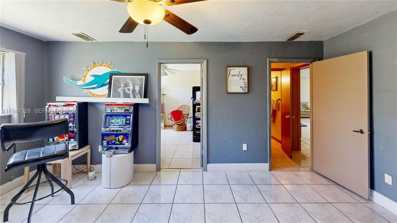 2420 NW 132nd St, Miami, FL 33167 Photo