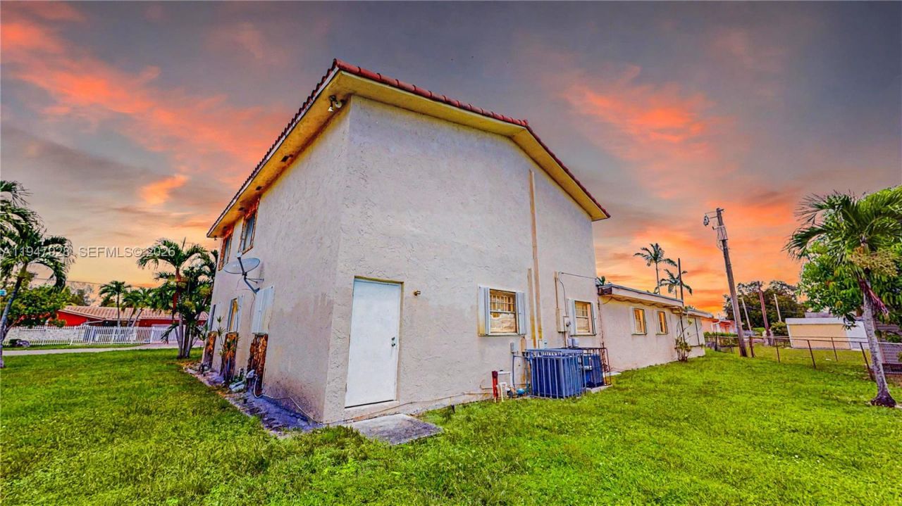 2420 NW 132nd St, Miami, FL 33167 Photo