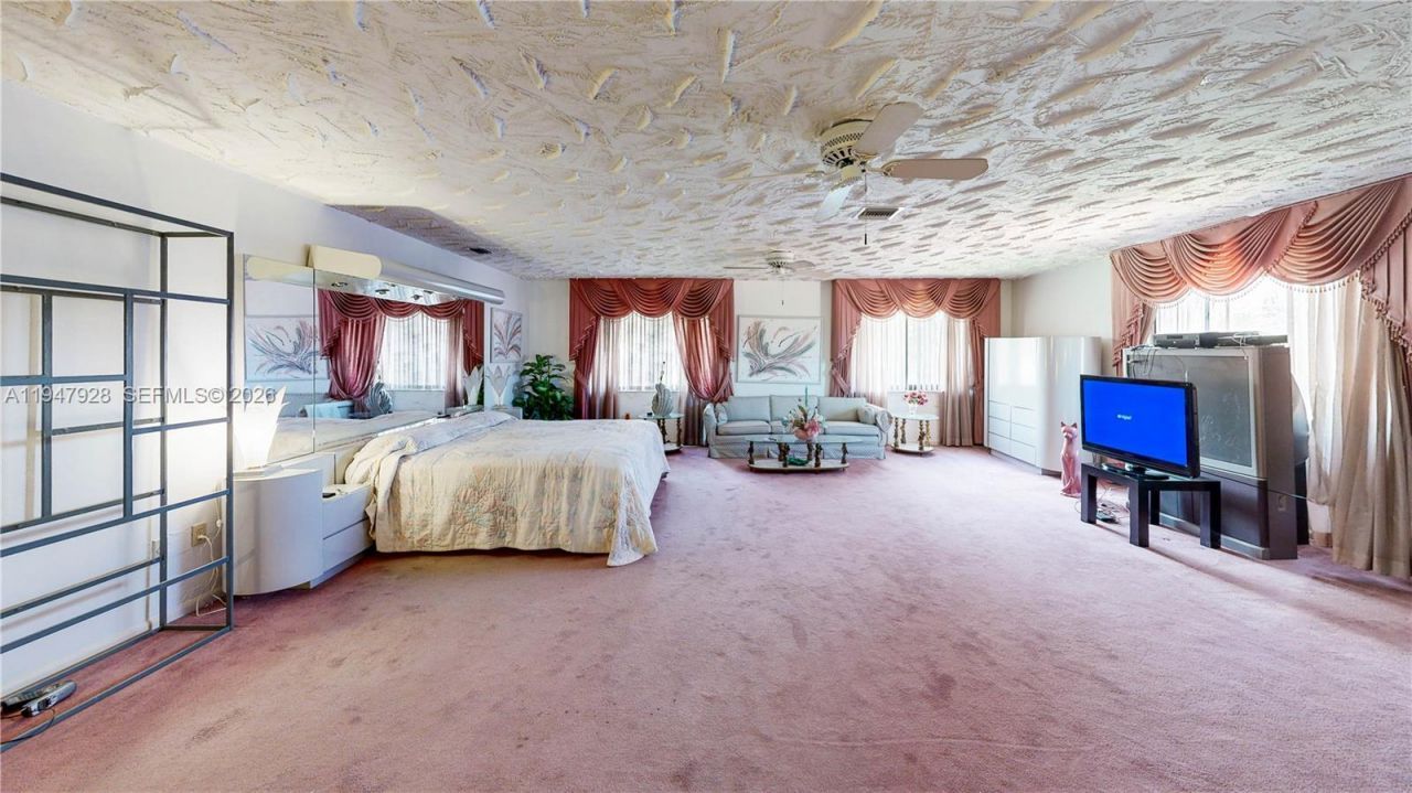 2420 NW 132nd St, Miami, FL 33167 Photo