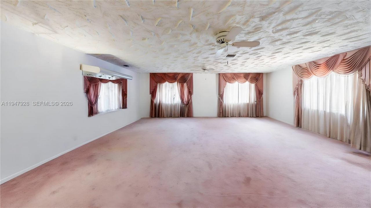 2420 NW 132nd St, Miami, FL 33167 Photo