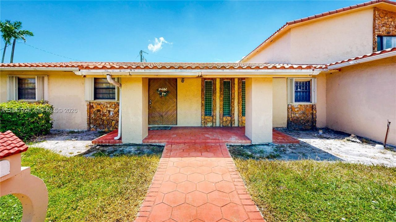 2420 NW 132nd St, Miami, FL 33167 Photo