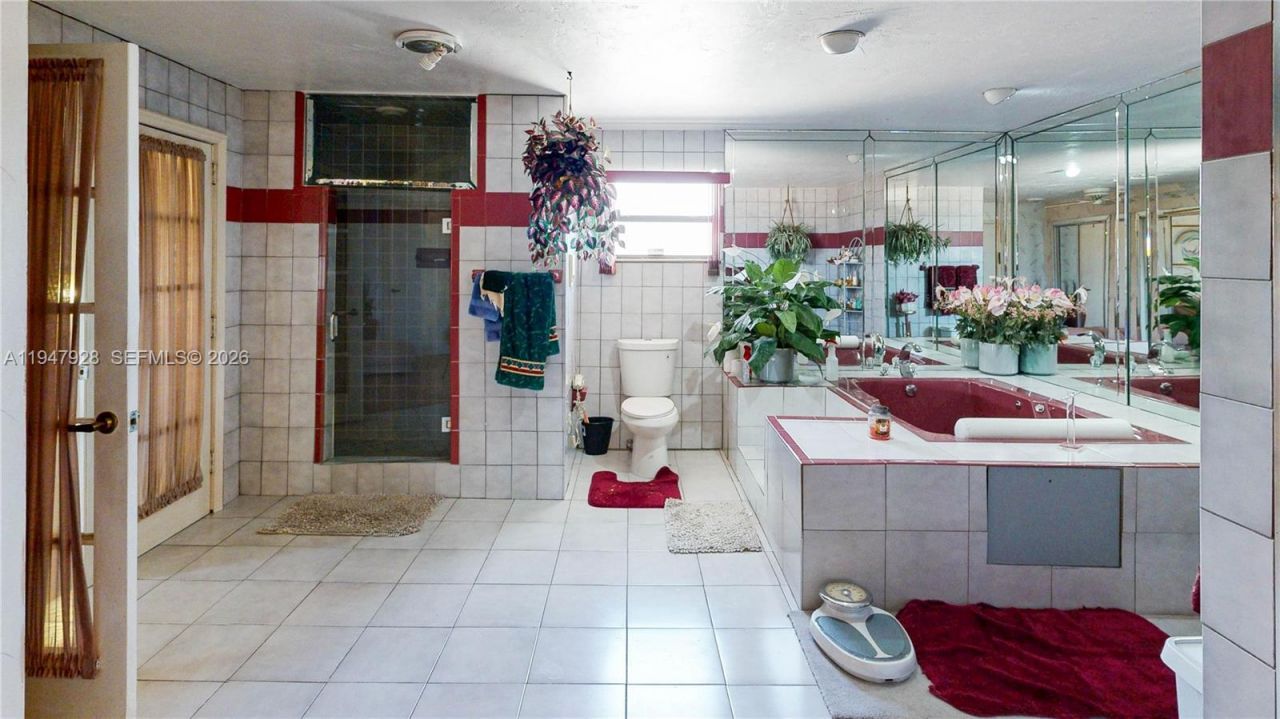 2420 NW 132nd St, Miami, FL 33167 Photo