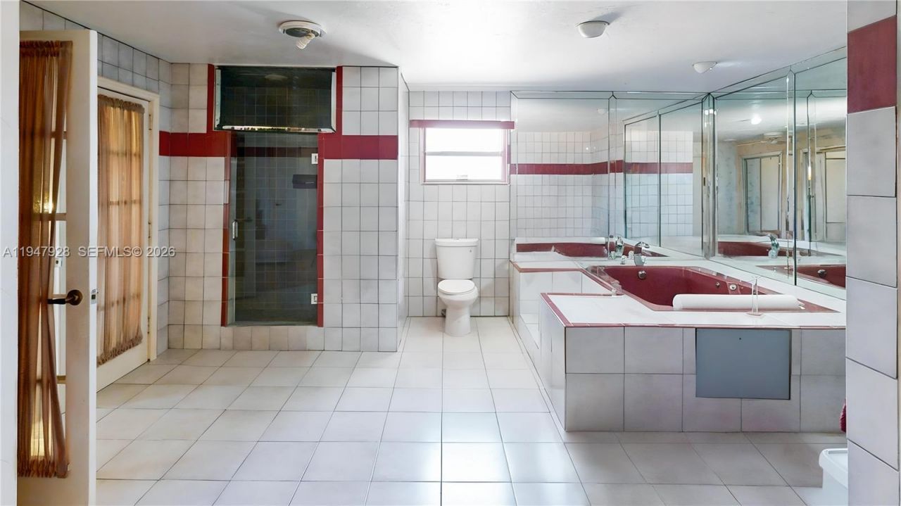 2420 NW 132nd St, Miami, FL 33167 Photo