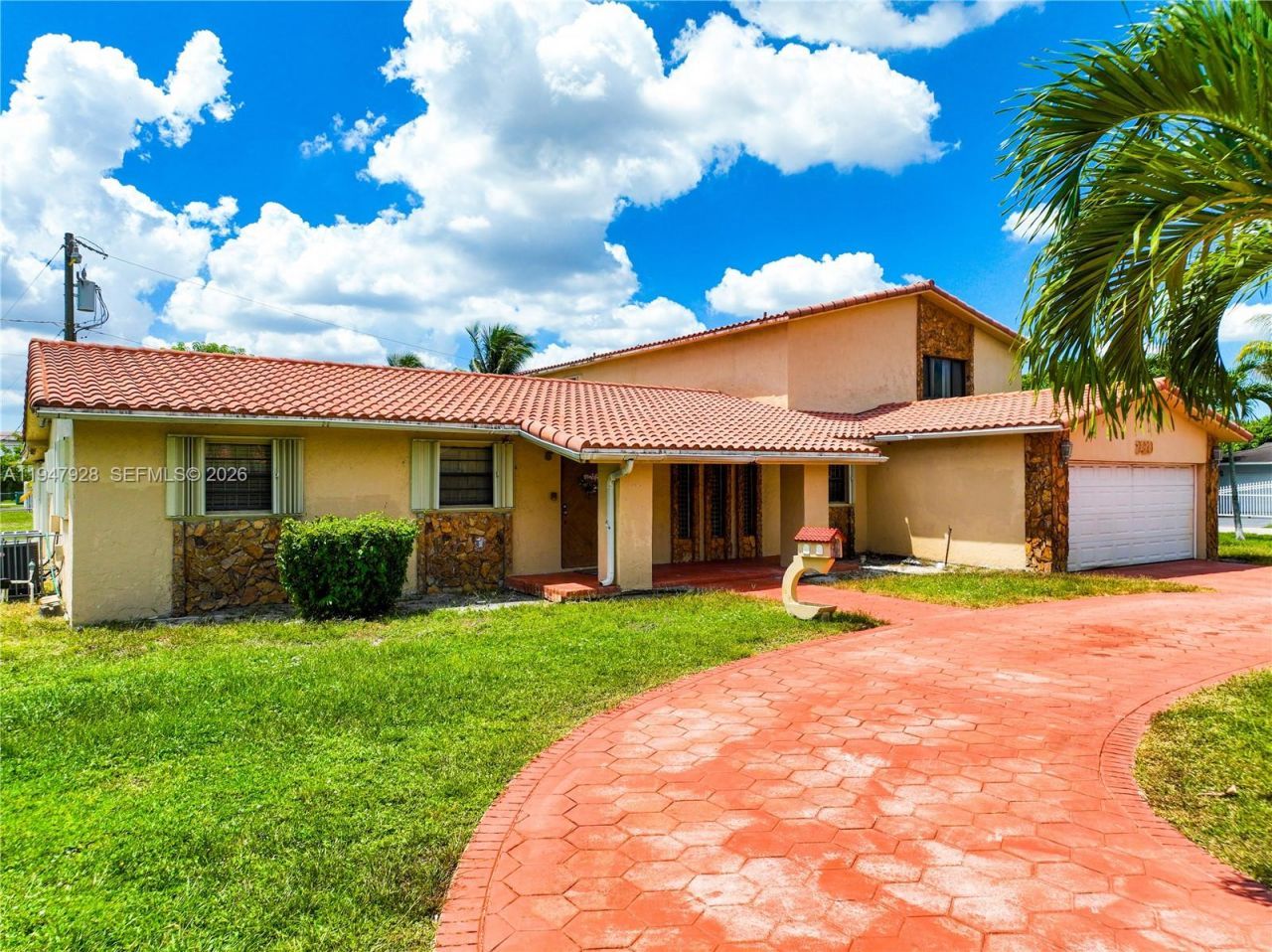 2420 NW 132nd St, Miami, FL 33167 Photo