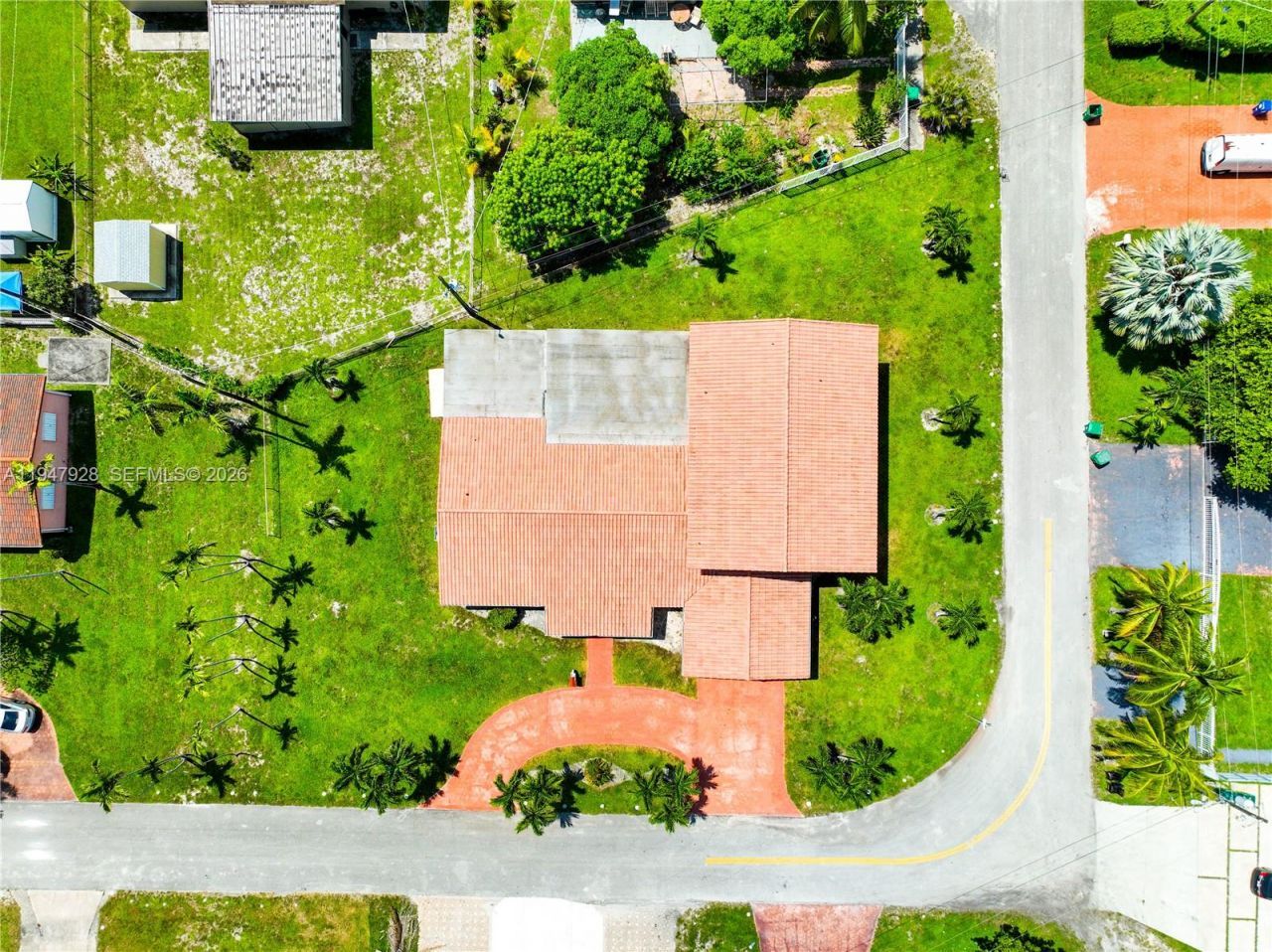 2420 NW 132nd St, Miami, FL 33167 Photo