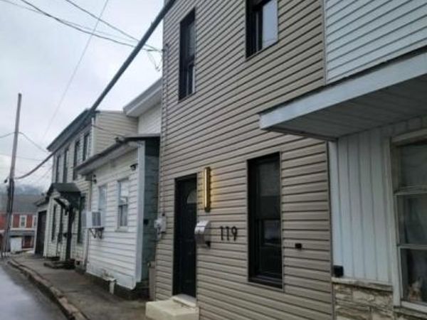 119 CARBON STREET, MINERSVILLE, PA 17954