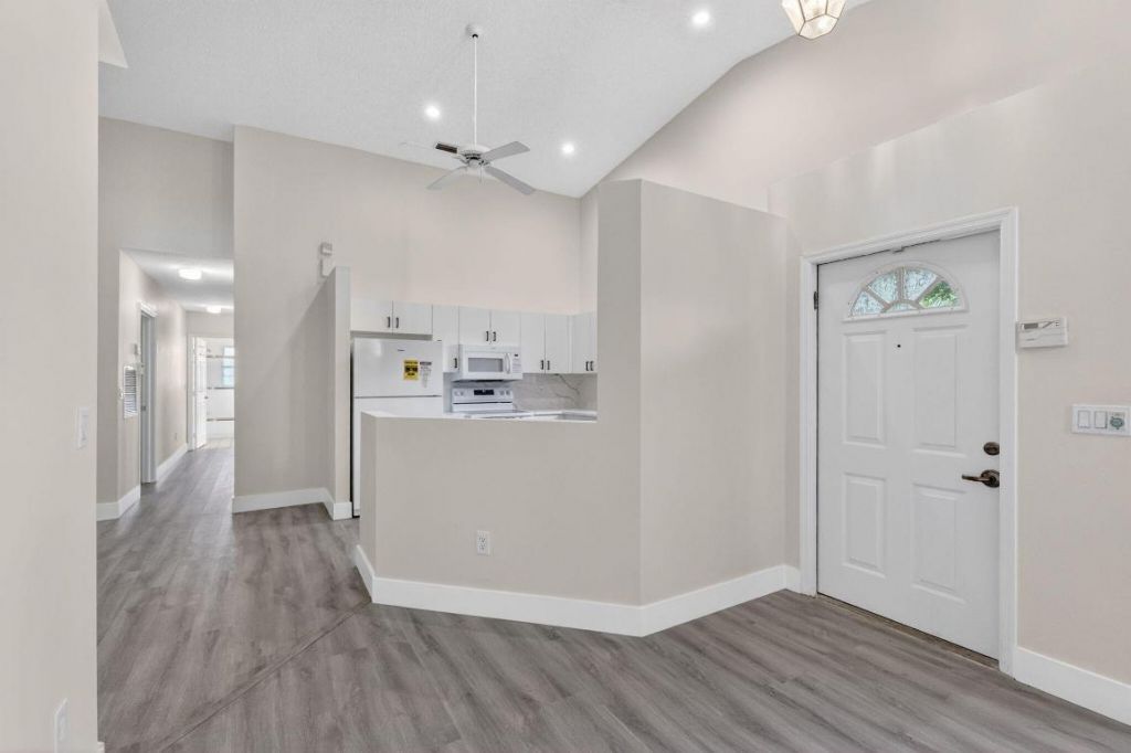 9910 Malvern Drive, Tamarac, FL 33321 Photo