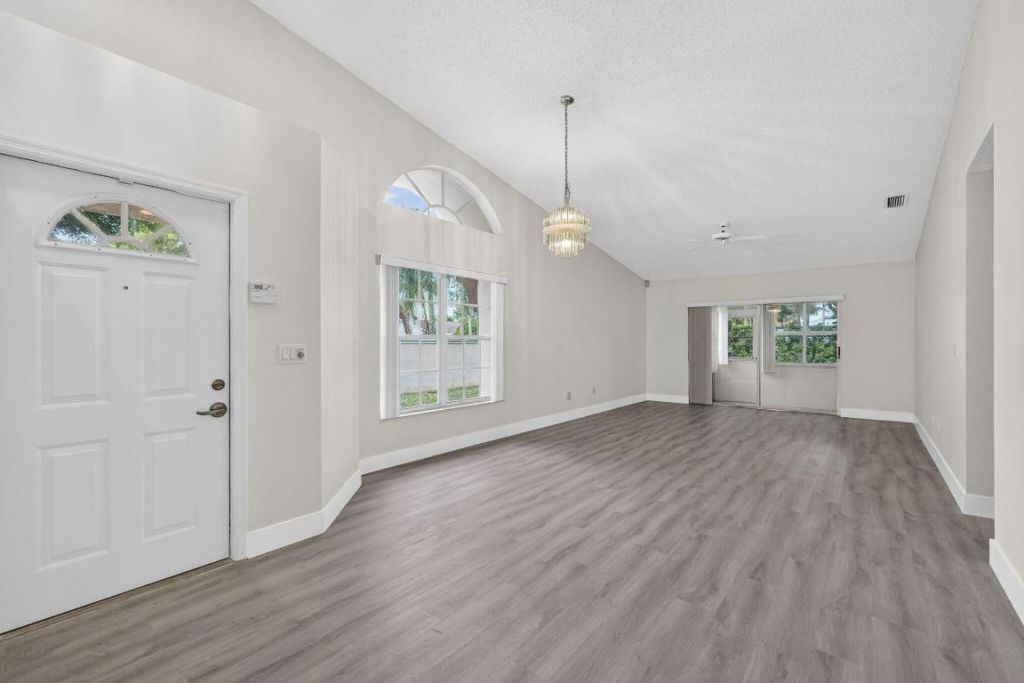 9910 Malvern Drive, Tamarac, FL 33321 Photo