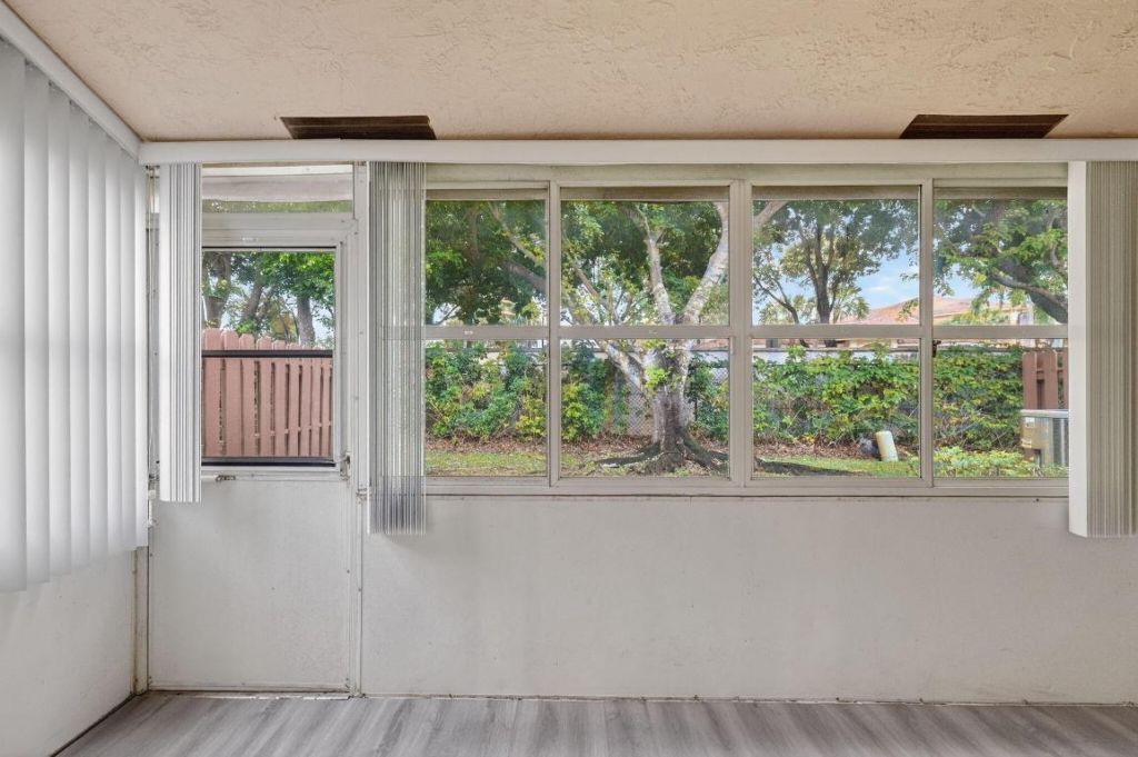 9910 Malvern Drive, Tamarac, FL 33321 Photo