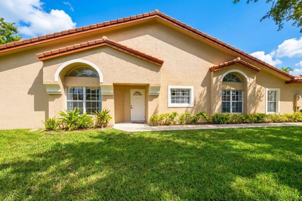 9910 Malvern Drive, Tamarac, FL 33321 Photo