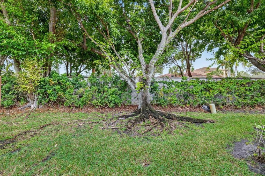 9910 Malvern Drive, Tamarac, FL 33321 Photo