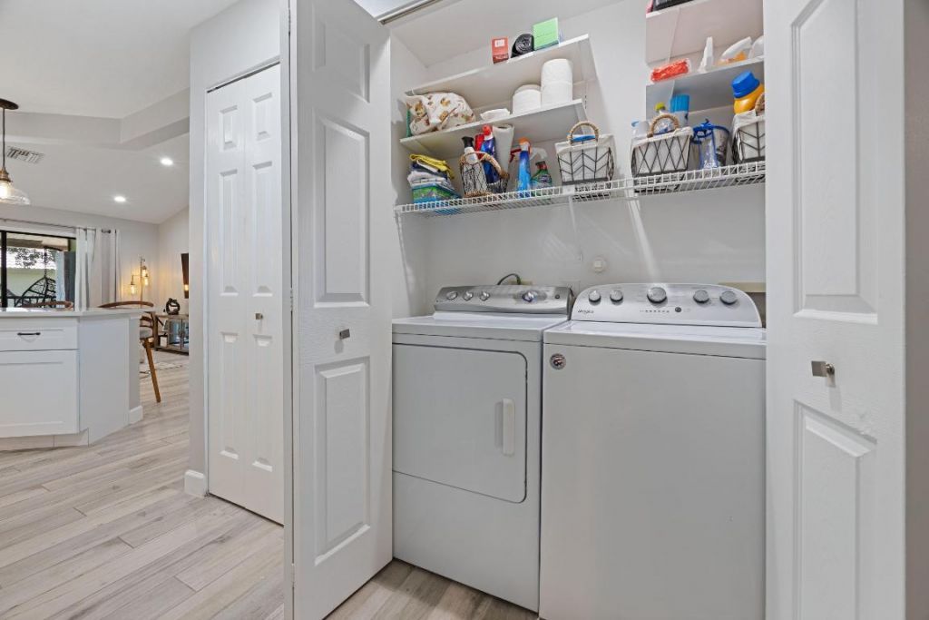 5710 Coach House Circle, Unit F, Boca Raton, FL 33486 Photo