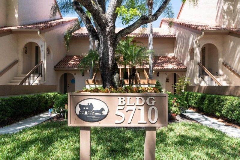 5710 Coach House Circle, Unit F, Boca Raton, FL 33486 Photo