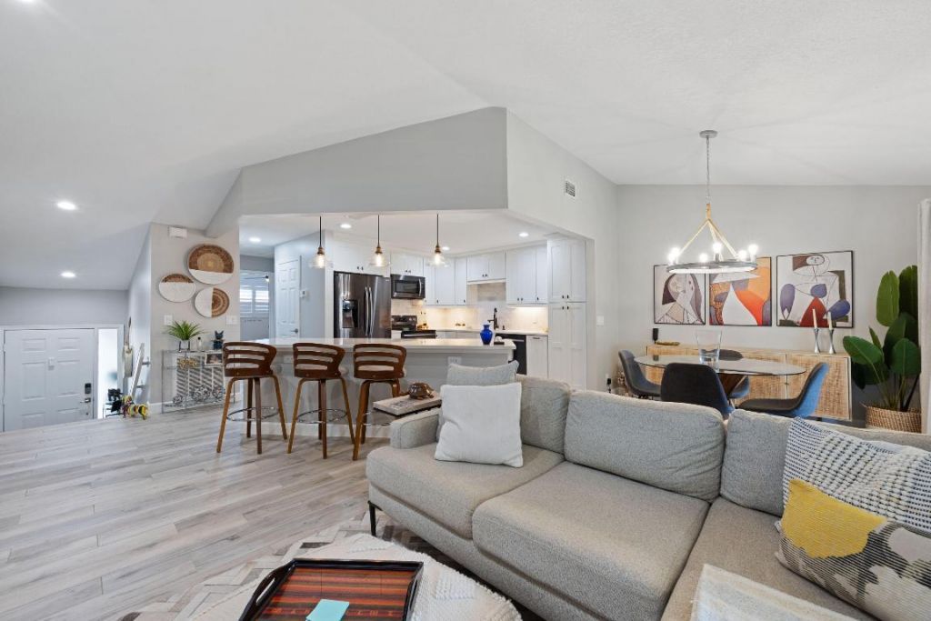 5710 Coach House Circle, Unit F, Boca Raton, FL 33486 Photo