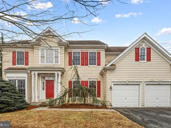 4698 BERWYN LANE, MACUNGIE, PA 18062