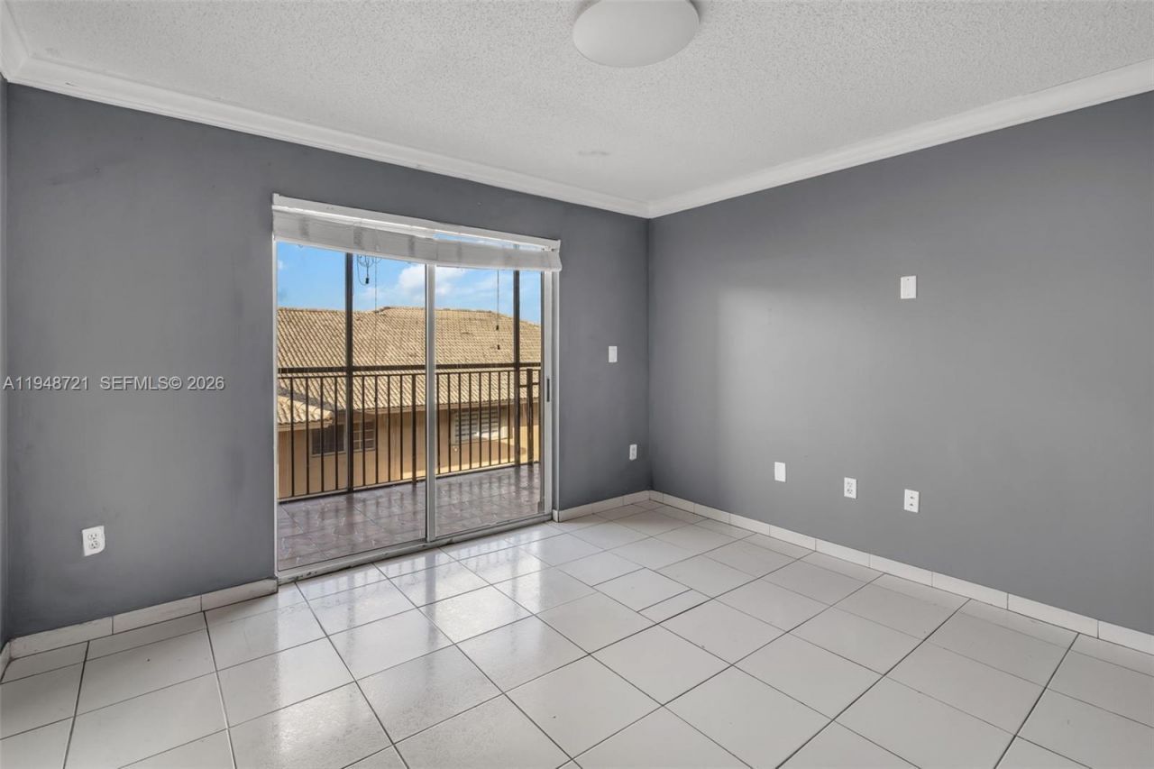 8851 NW 119th St, Unit 4414, Hialeah Gardens, FL 33018 Photo