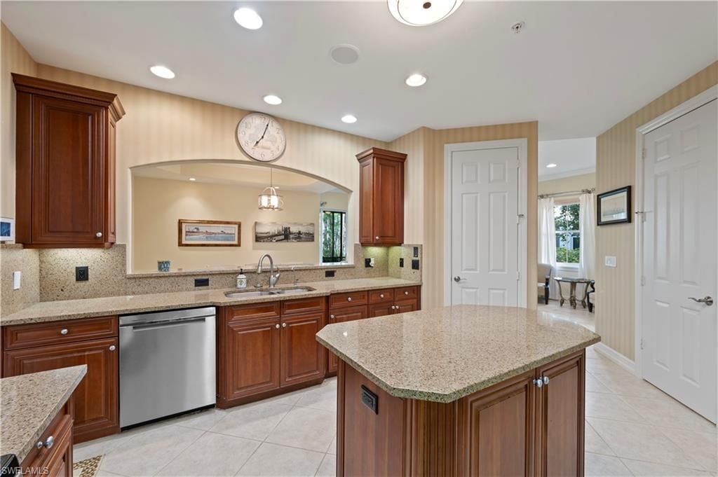2809 Tiburon Blvd E, Unit 2, Naples, FL 34109 Photo