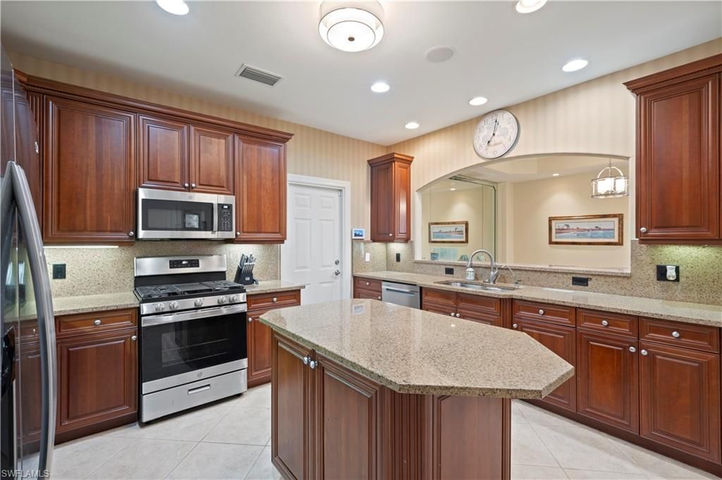 2809 Tiburon Blvd E, Unit 2, Naples, FL 34109 Photo