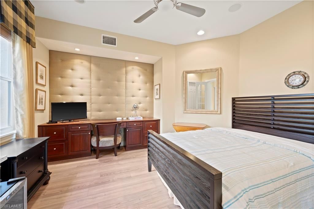 2809 Tiburon Blvd E, Unit 2, Naples, FL 34109 Photo