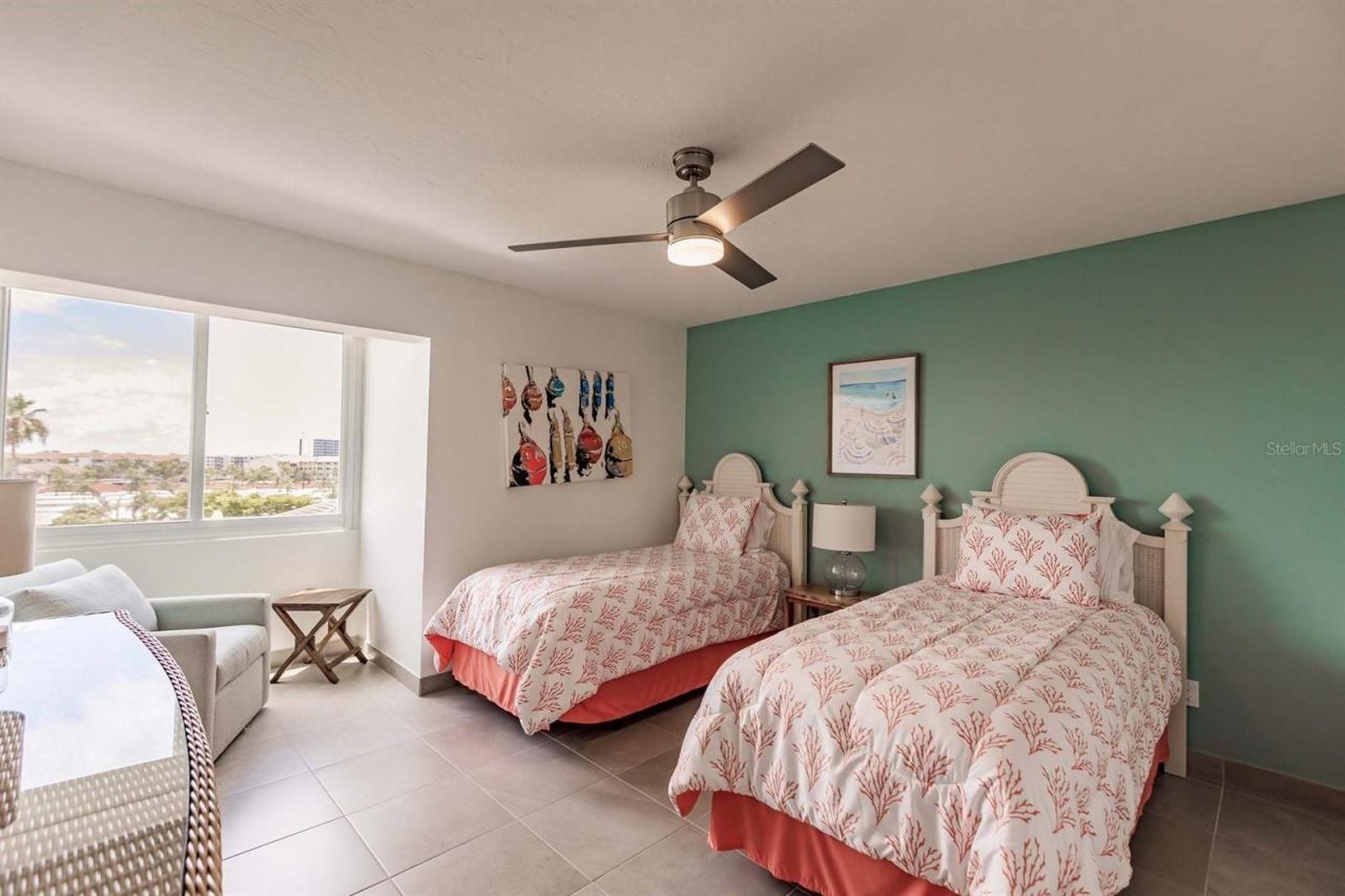1125 W Peppertree Drive, Unit 407, Sarasota, FL 34242 Photo