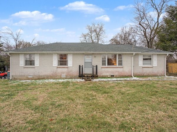 108 Lucinda Ln, Hendersonville, TN 37075