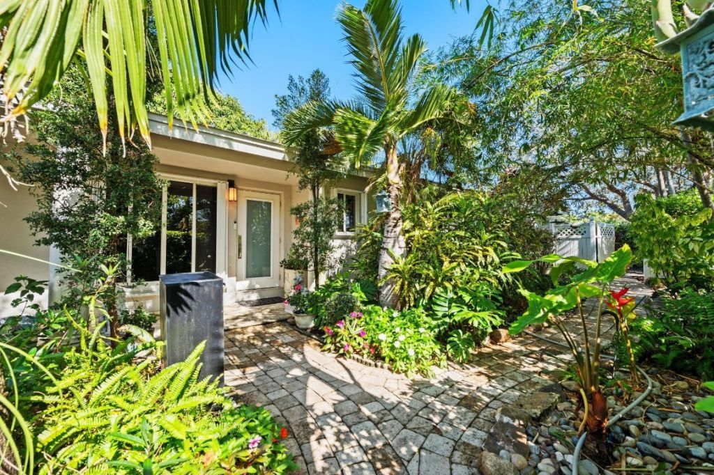 1617 Poinsettia Dr, Fort Lauderdale, FL 33305 Main Photo