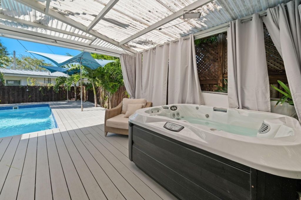 1617 Poinsettia Drive, Fort Lauderdale, FL 33305 Photo