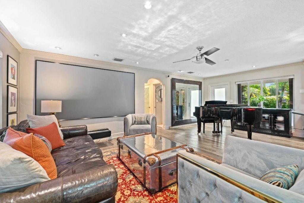 1617 Poinsettia Drive, Fort Lauderdale, FL 33305 Photo