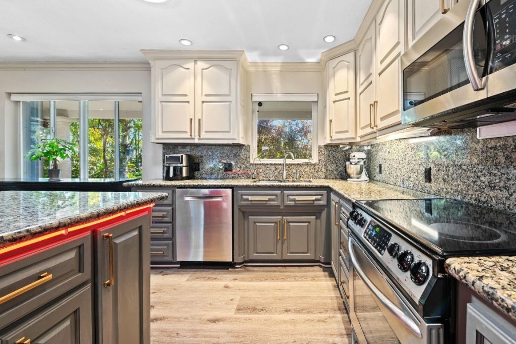 1617 Poinsettia Drive, Fort Lauderdale, FL 33305 Photo