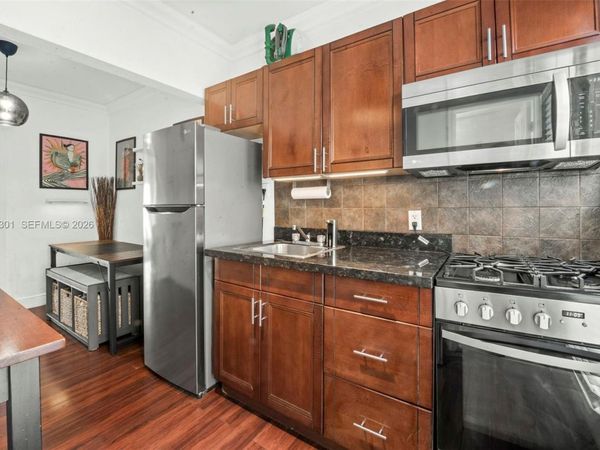 330 74th St, Unit 5, Miami Beach, FL 33141