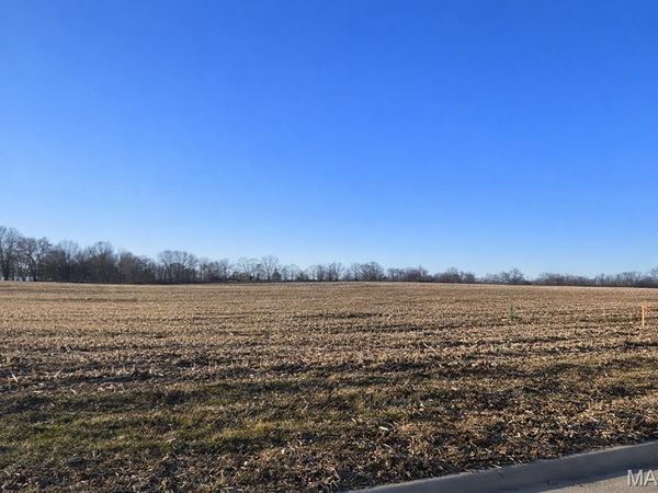 2261 Staunton Road, Troy, IL 62294