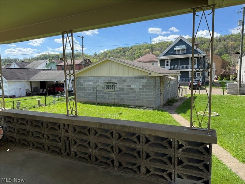 204 Grandview Avenue, Tiltonsville, OH 43963 Photo 10