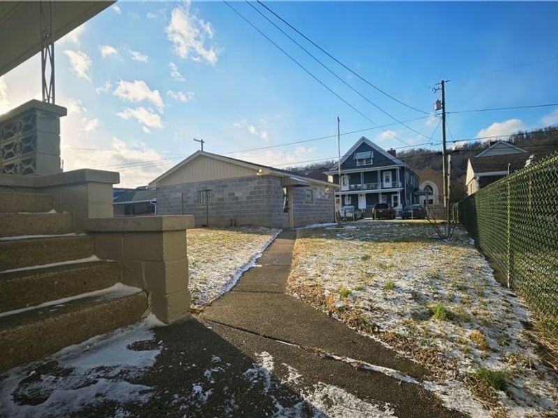 204 Grandview Avenue, Tiltonsville, OH 43963 Photo 13